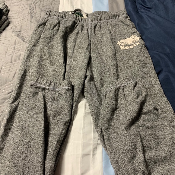 Roots Pants - EUC Roots joggers